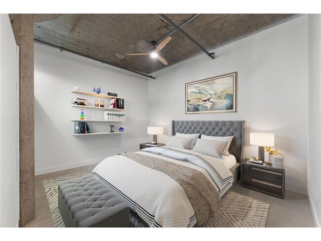 Building Photo - 718 N Washington Ave