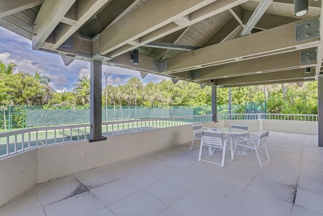 Building Photo - 5280 N Ocean Dr