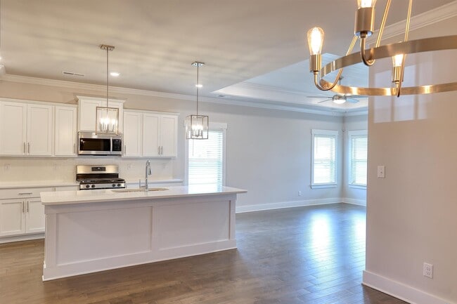 Primary Photo - 100 Whitner Dr