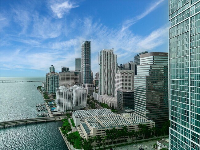 Building Photo - 495 Brickell Ave
