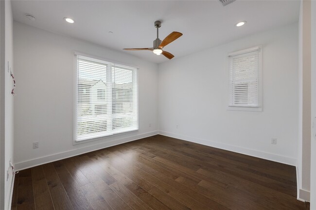 Building Photo - 4703 Unity Cir