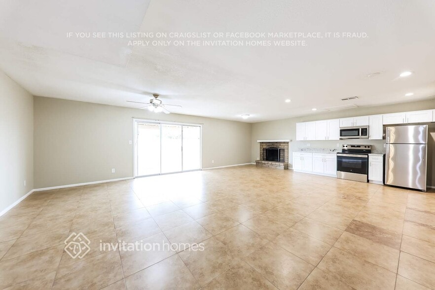 Building Photo - 1030 W Anderson Dr