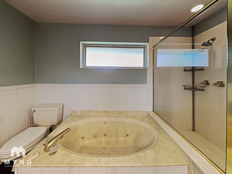 Building Photo - 1607 Boardwalk Ct