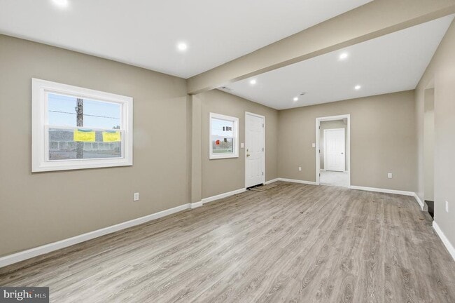 Building Photo - 667 S Broadway