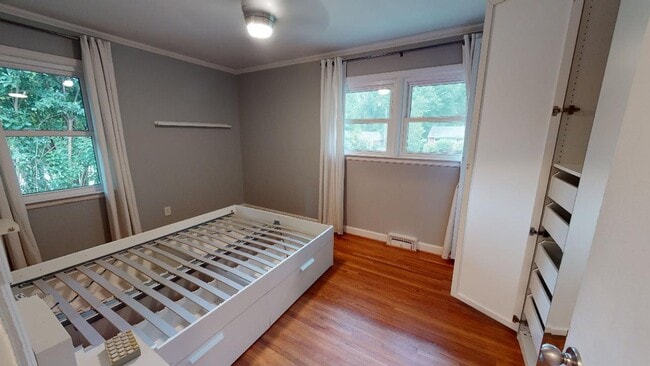 Building Photo - 419 Webster Pl