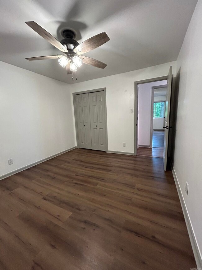 Building Photo - 428 Plum Hollow Blvd
