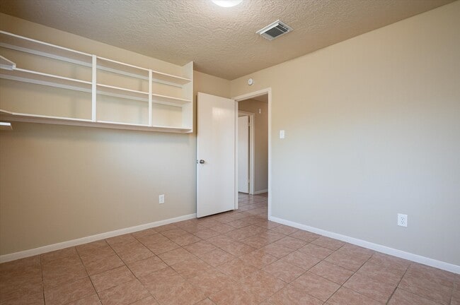 Building Photo - 9306 Sanford Rd