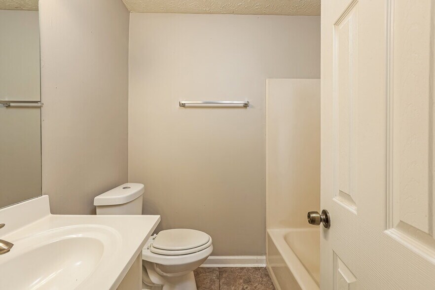 Building Photo - 4114 Red Laurel Way SW