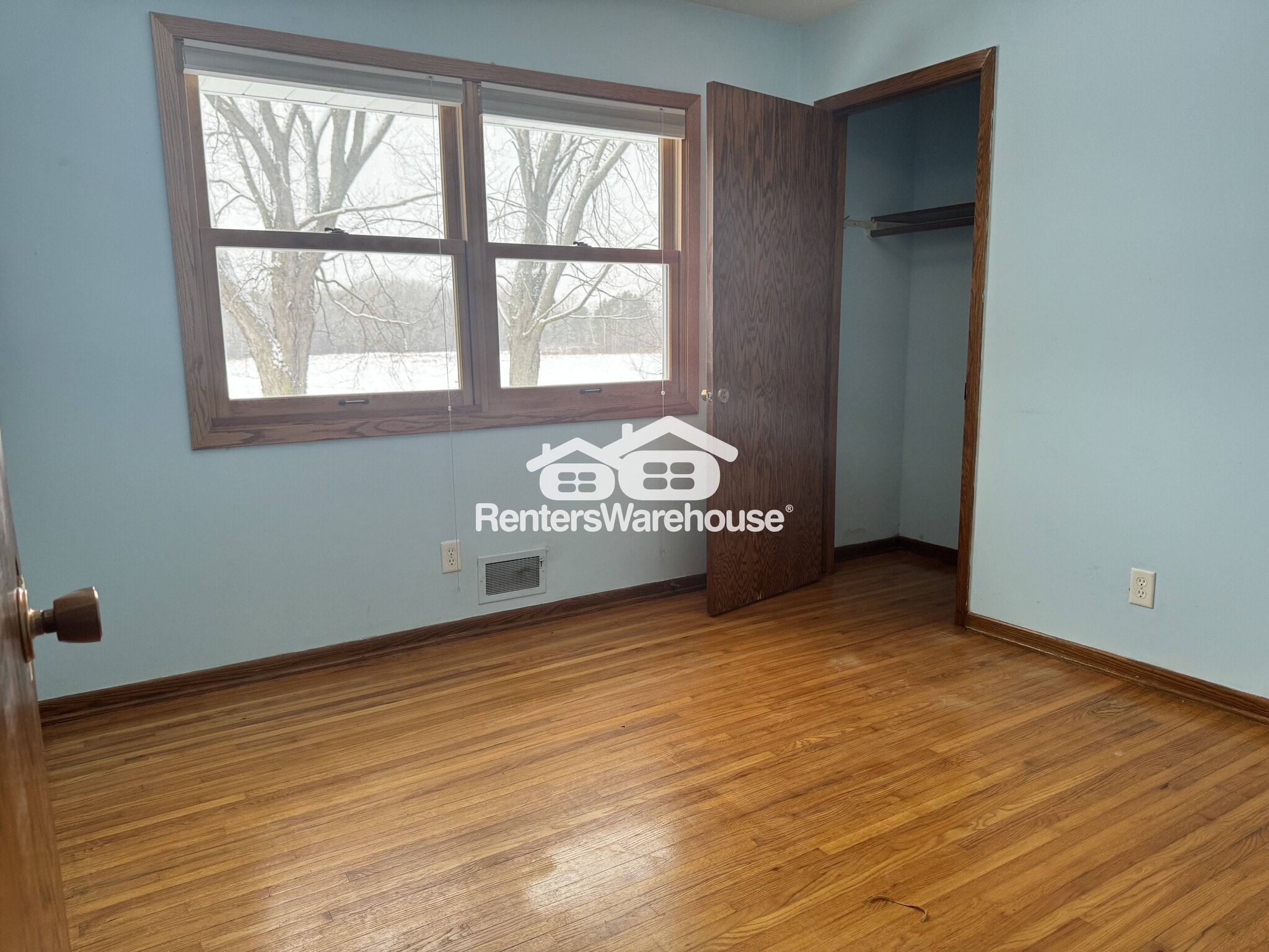 Building Photo - 8225 20th Ave N