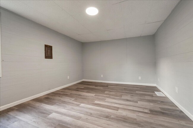 Building Photo - 3 Bedroom 1 Bath Rental in Oneida, NY!