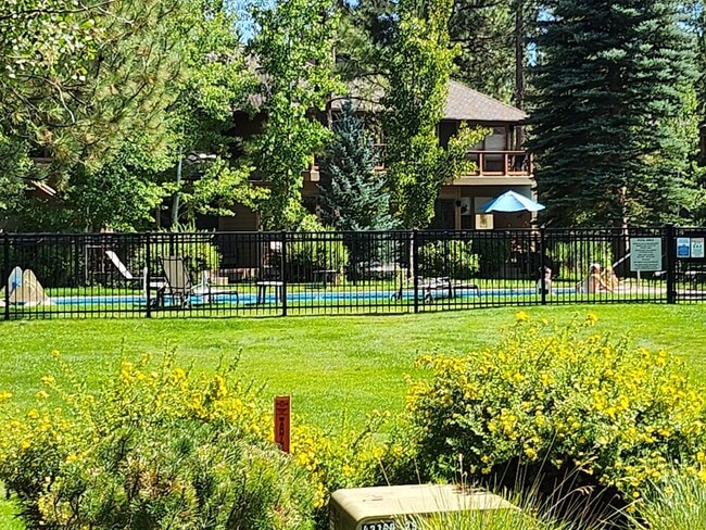 Building Photo - River Village Condominium Unit #8 - Riverf...