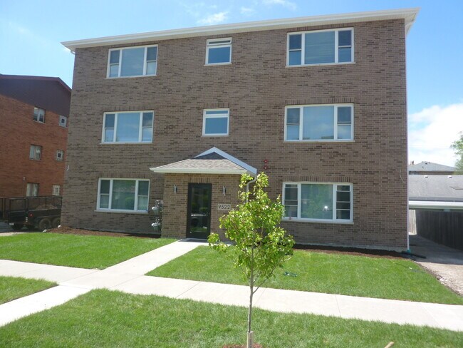 Building Photo - 9522 S 53rd Ave