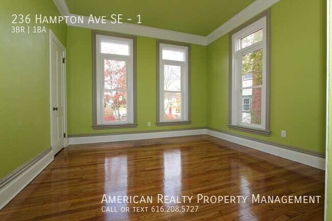Building Photo - 236 Hampton Ave SE