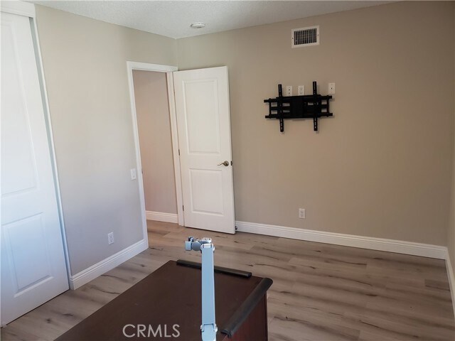 Building Photo - 2015 Clear River Ln