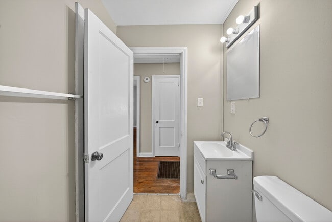 Building Photo - 2221 Woodward Ave