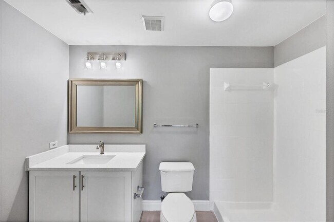 Building Photo - 5691 Bentgrass Dr