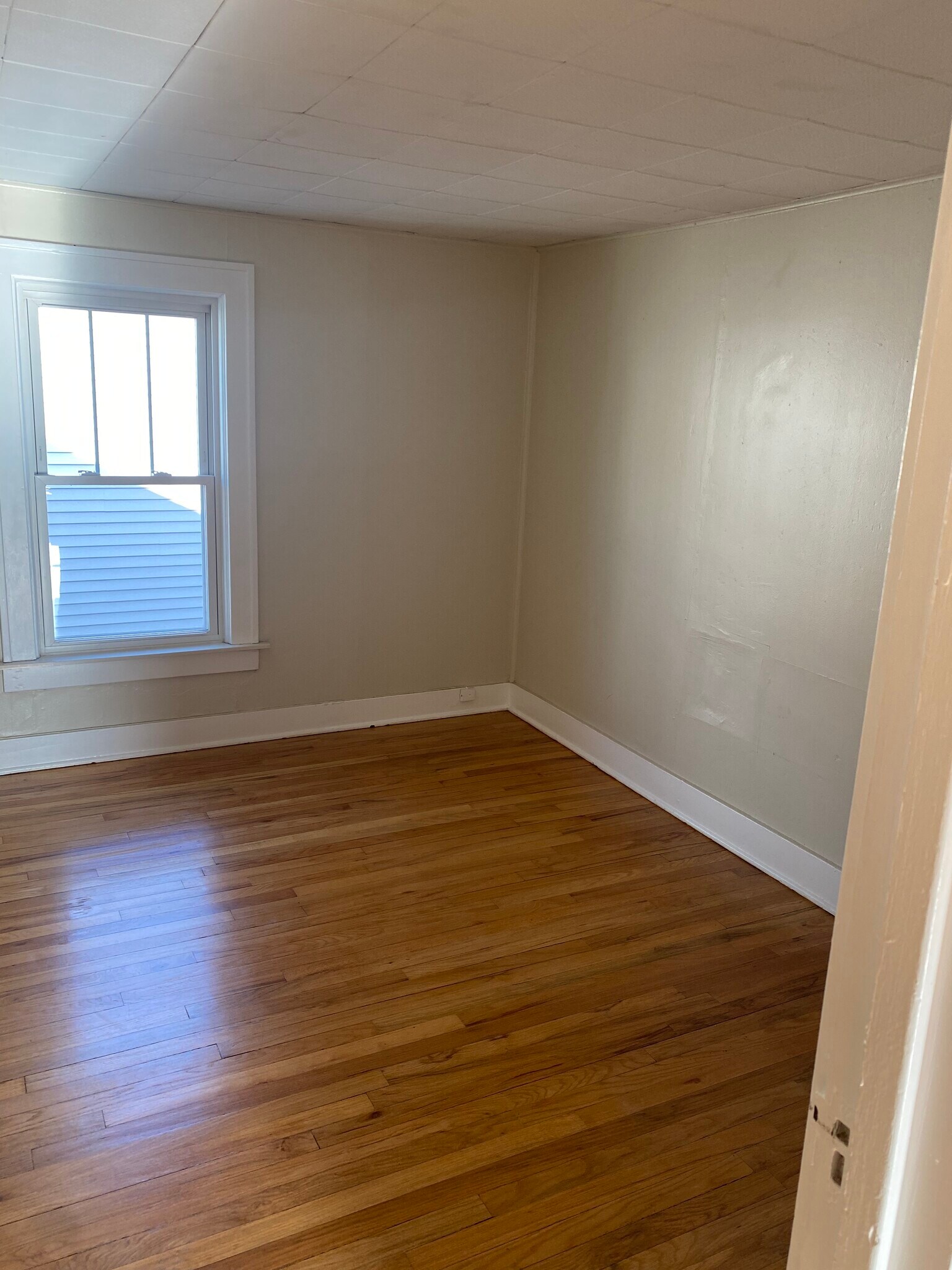 Building Photo - 1123 Midland Blvd