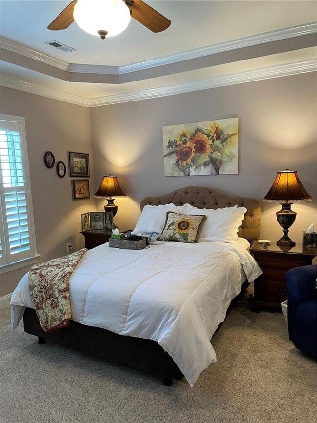 Building Photo - Updated four bedroom home First floor master, maintenance free with club house