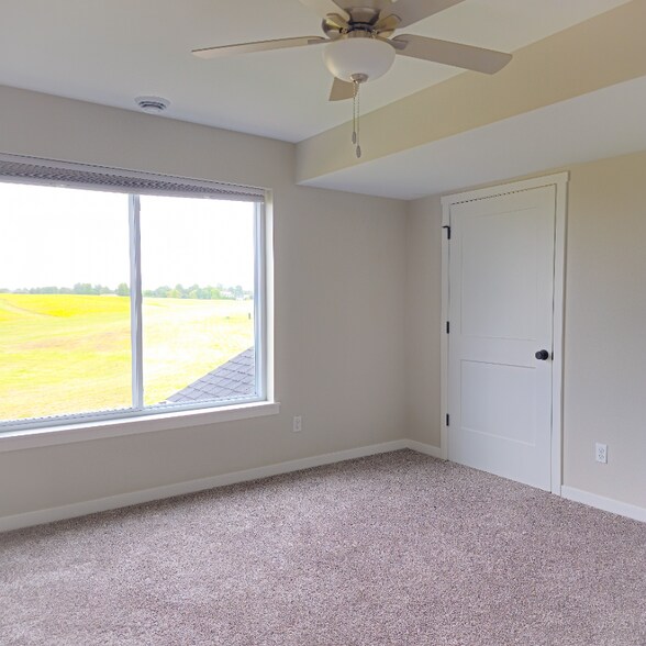 Building Photo - 7069 Crosvik Ct