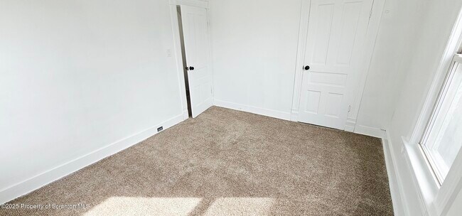 Building Photo - 128 S Rebecca Ave