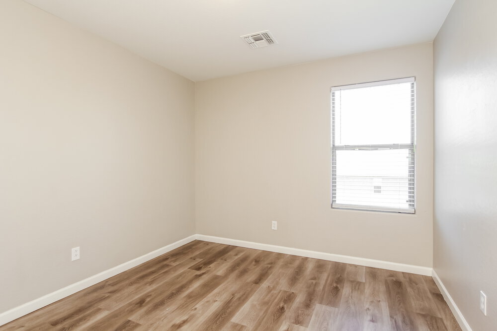 Building Photo - 10206 W Whyman Ave