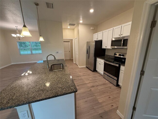 Building Photo - 3771 S San Mateo Dr