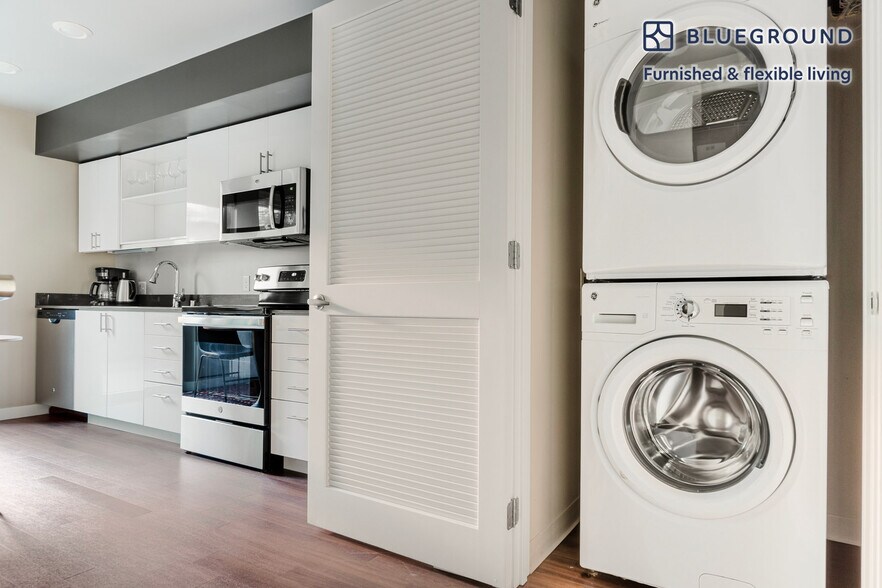 Building Photo - 2690 152nd Ave NE