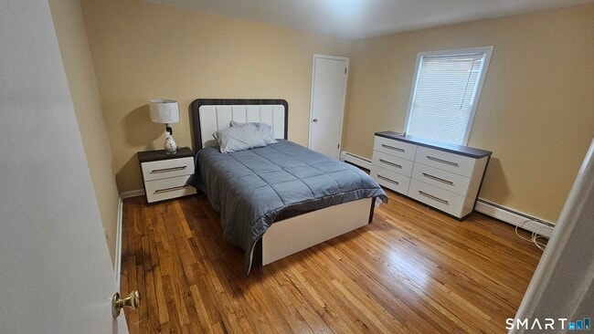 Building Photo - 295 Bartlett St