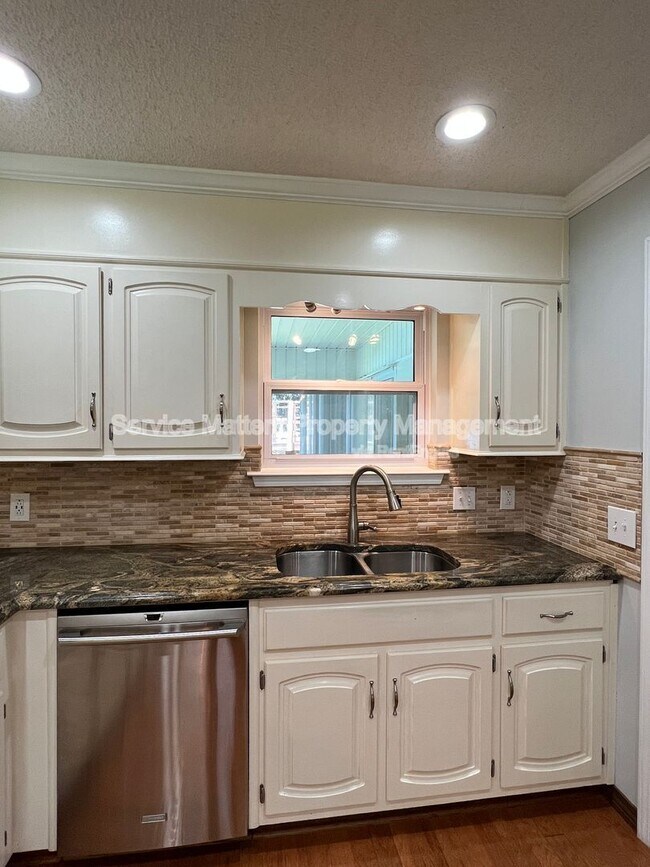 Building Photo - 3143 Aarons Way