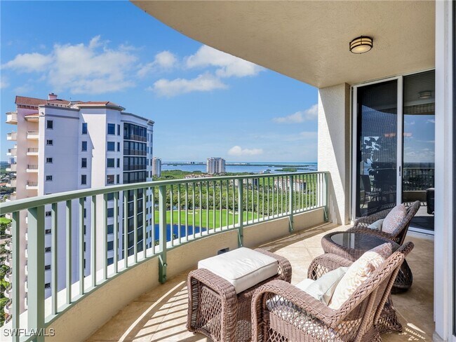 Building Photo - 23750 Via Trevi Way