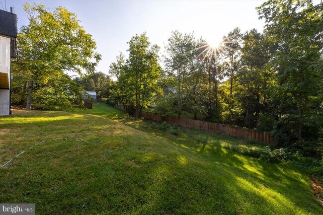 Building Photo - 111 Huntington Hills Ln