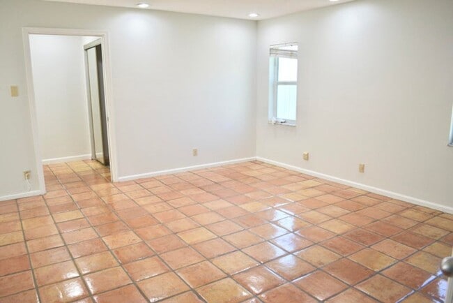 Building Photo - 11933 Waterwood Dr