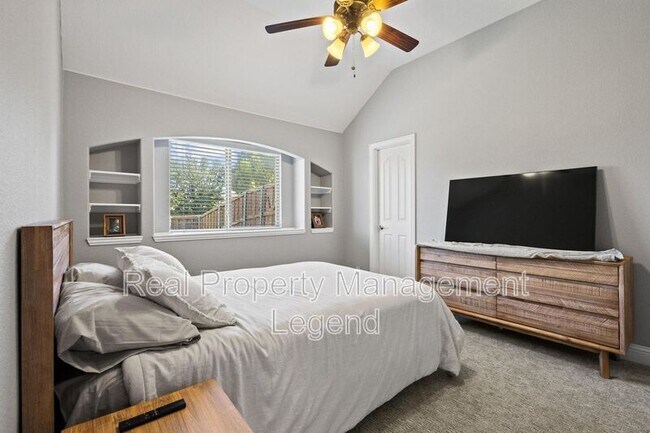 Building Photo - 1451 Cedar Hollow Dr