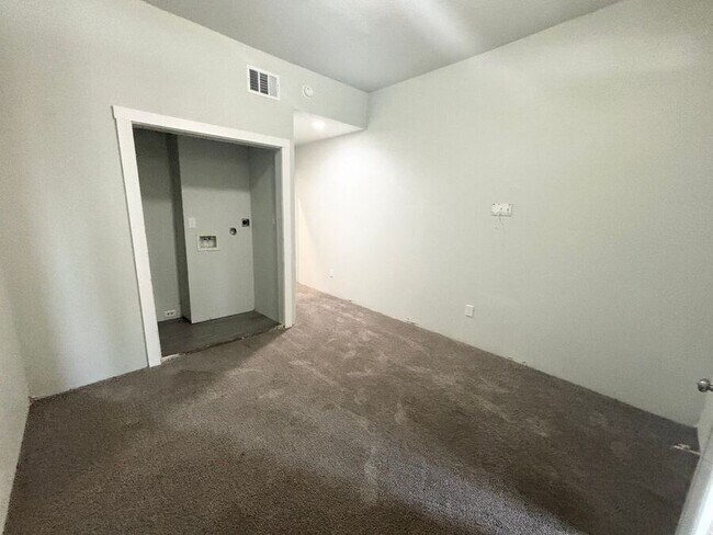 Building Photo - 1627 Alston Ave