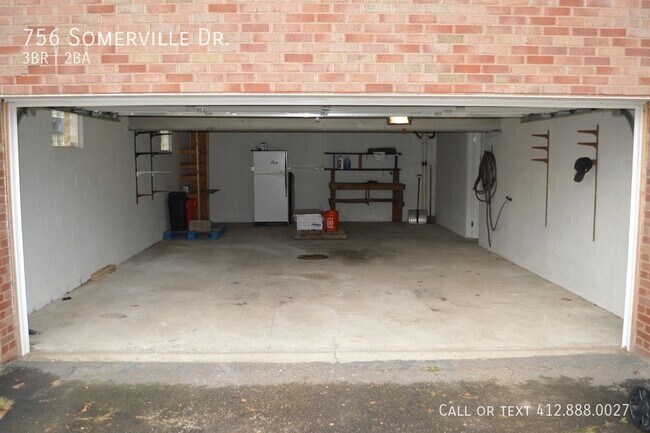 Building Photo - 756 Somerville Dr