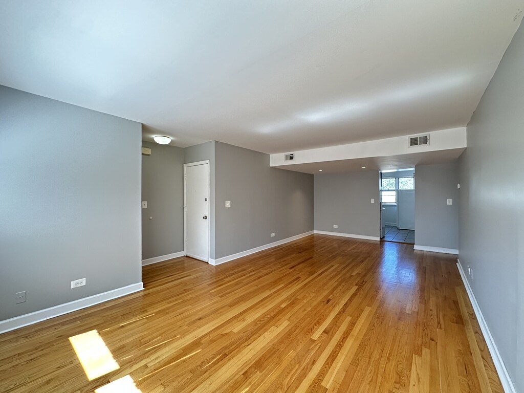 Building Photo - 4924 Mulford St