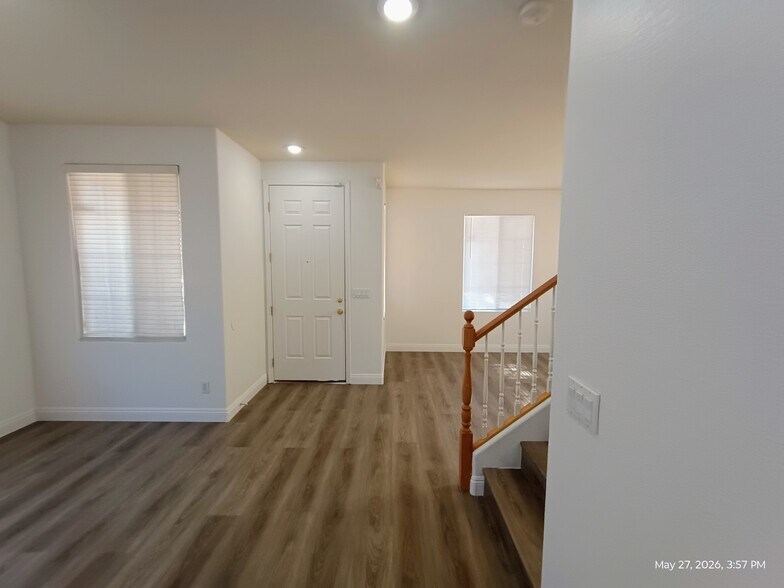 Building Photo - 4432 Mount Penteli Ave