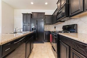 Building Photo - 1001 Zodiac Ln