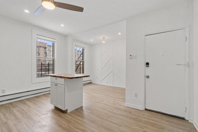 Building Photo - 149 Culver Ave