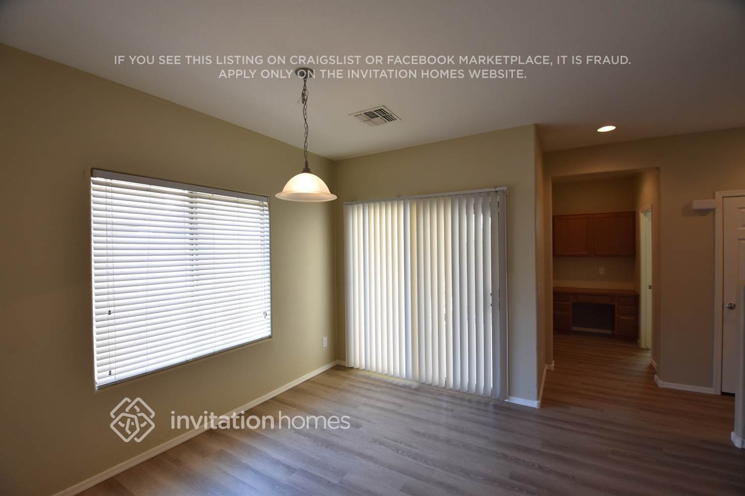 Building Photo - 5753 W Siesta Way
