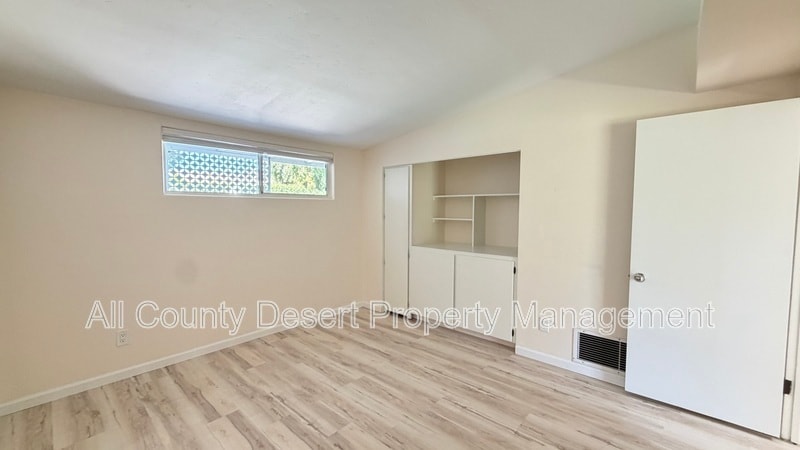 Building Photo - 74069 Velardo Dr