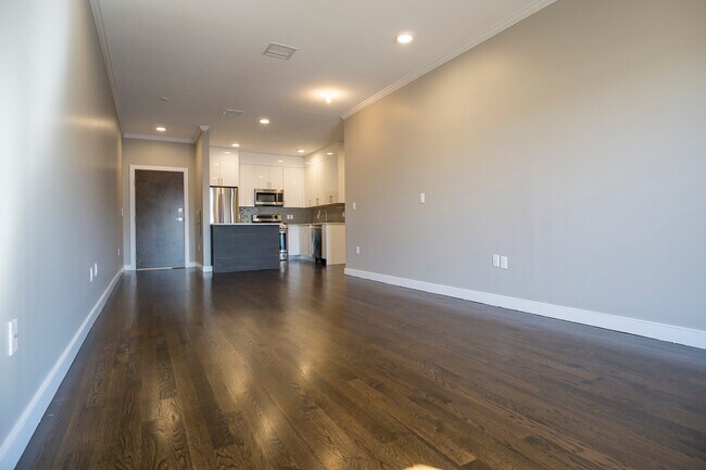 Building Photo - 78 Main St