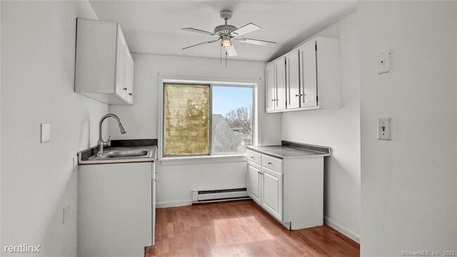 Building Photo - 4 br, 2 bath Condo - 18 Beal St Apt 2