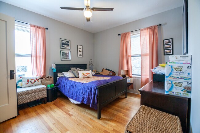 Building Photo - 2032 W Berwyn Ave