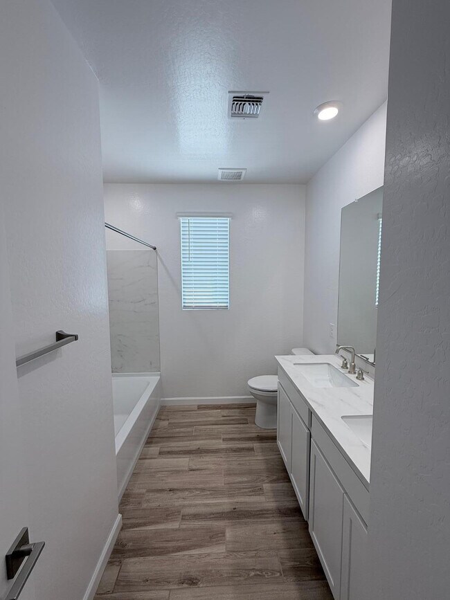 Building Photo - 6988 W Buckhorn Trail