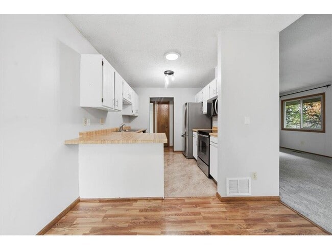 Building Photo - 9523 Hartford Cir