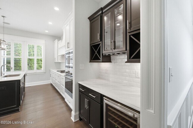 Building Photo - 6300 Mistflower Cir