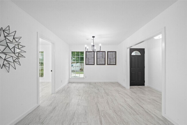 Building Photo - 12007 Sharpcrest St