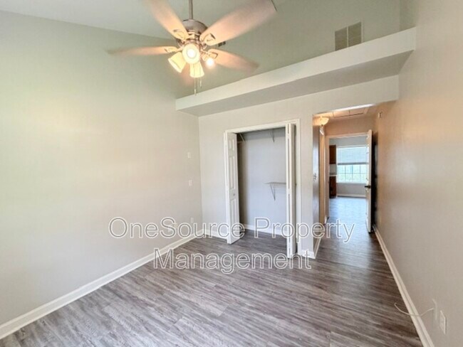 Building Photo - 1707 S Calhoun St