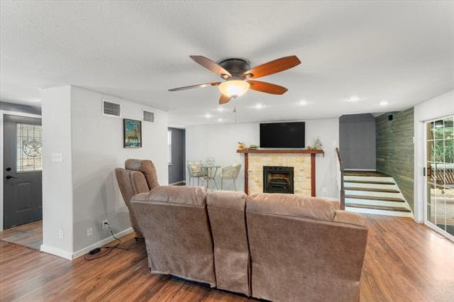 Building Photo - 6171 Inca Dr